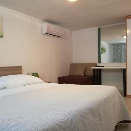 Апартаменты Apartman Anni Пореч Экстерьер фото